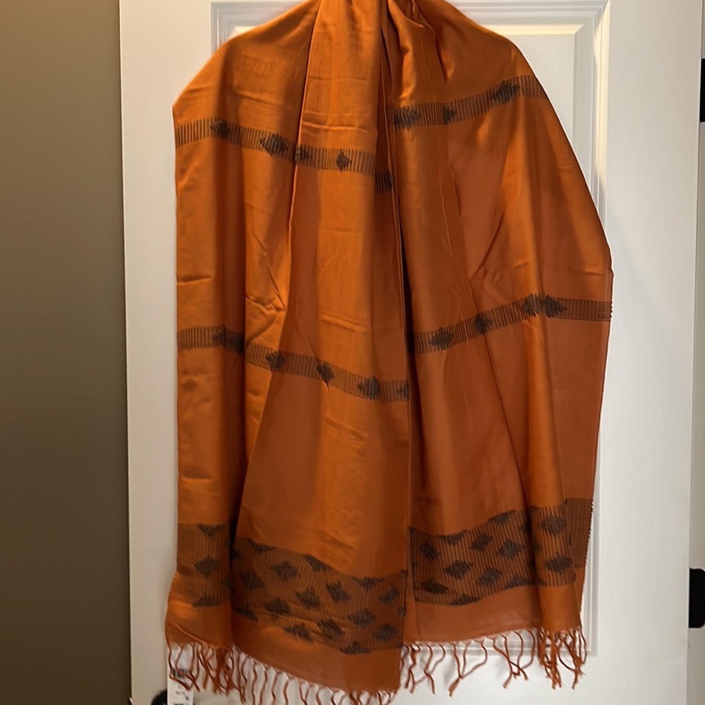 Eileen Fisher Wrap. Musk.  NWT